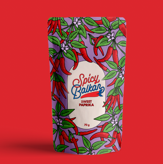 Hungarian sweet paprika made from premium red peppers